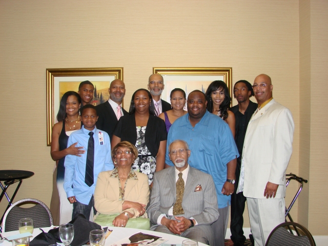 emma guy robinson and family at 2011 family reunion